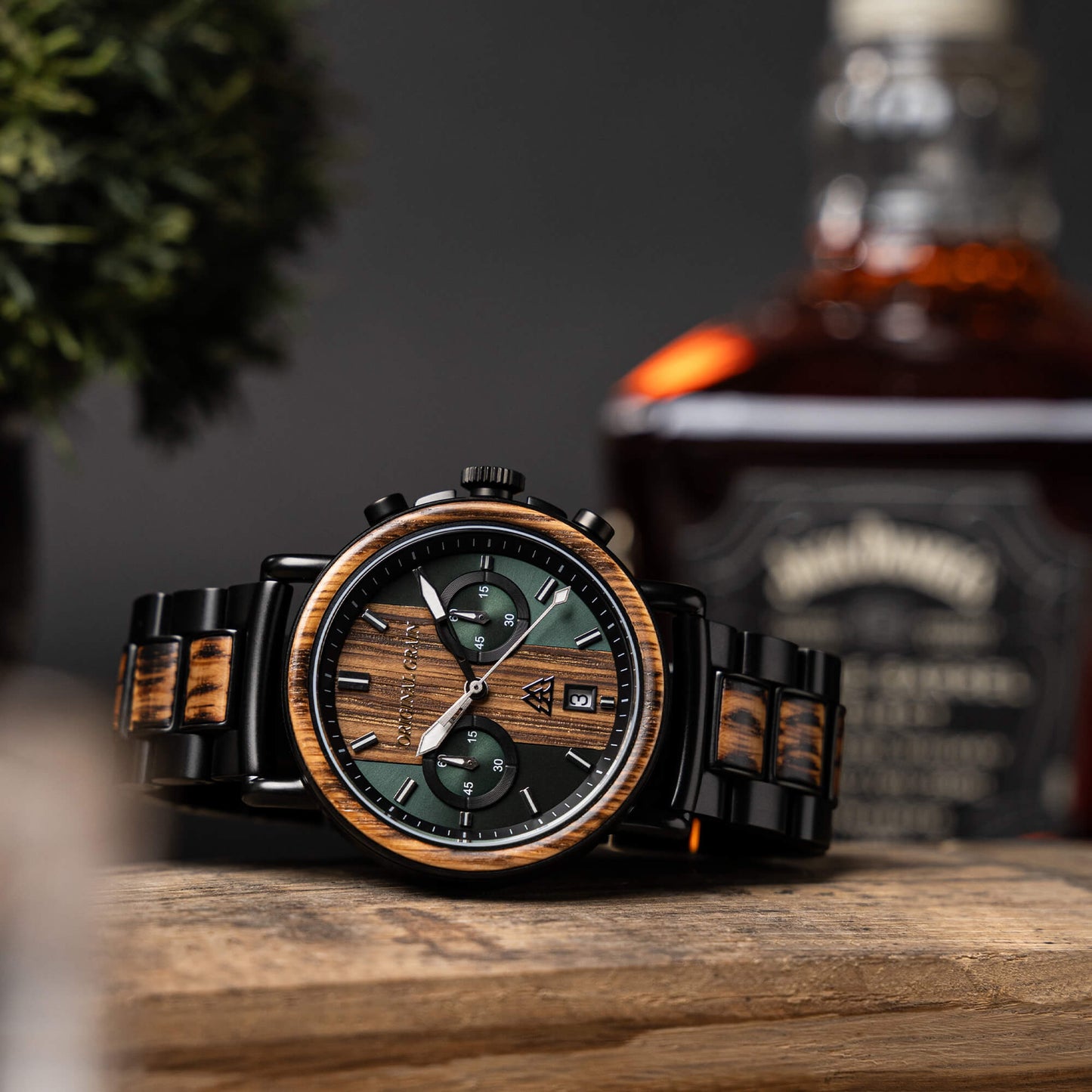 Charred Whiskey Green Chrono 44mm