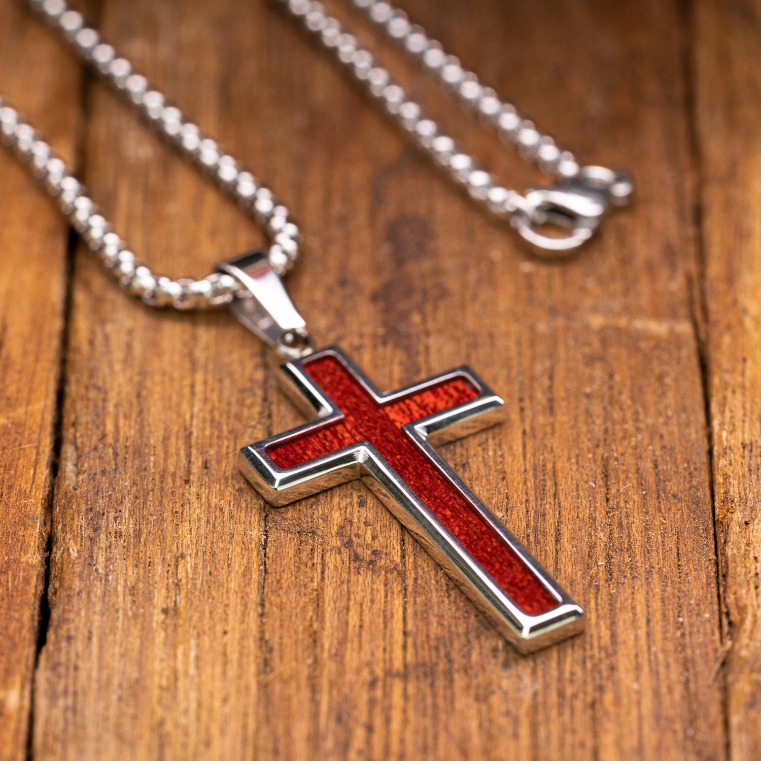 Y2k red diamond cross necklace | Vintage chain necklace, Cross choker,  Unisex jewelry